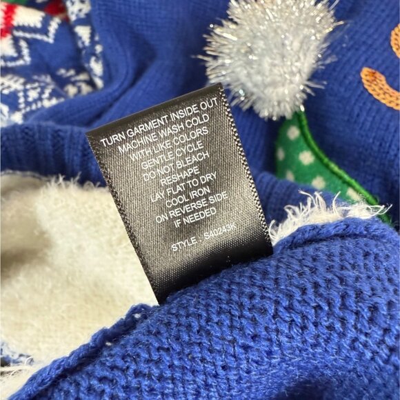 Ugly Christmas Fuzzy Tunic Sweater Size M Penguin Blue Pullover Winter Ski Poms - Picture 9 of 12